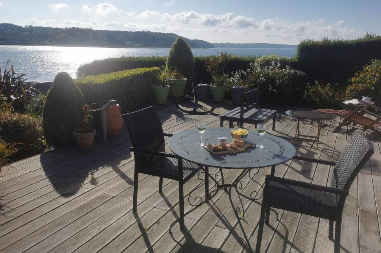 Villa Maison de pêcheur rénovée - Couché de soleil en terrasse à Plouézocʼh Extérieur photo